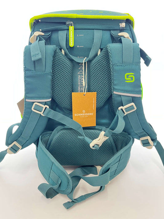 Schneiders-Schulranzen-Boys-Fussball-hinten