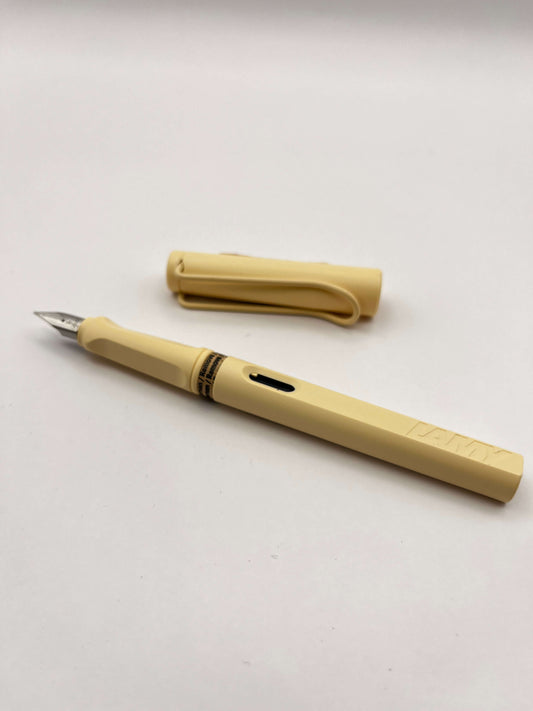 Lamy-safari-cream-offen
