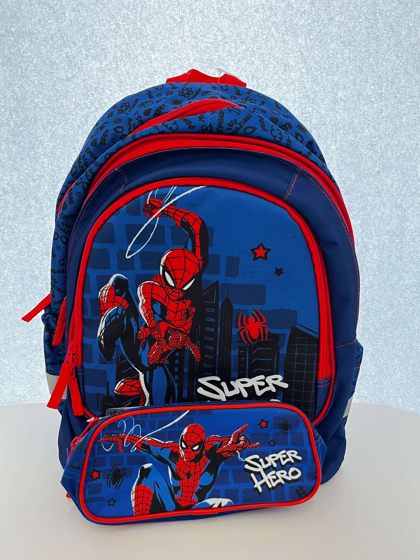 spider-man-rucksack-vorne-maeppchen-vorne